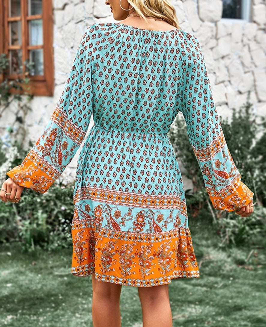 Vestido bohemio con cintura con lazo y borlas 