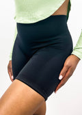 Pantalones cortos deportivos de cintura alta con malla lateral