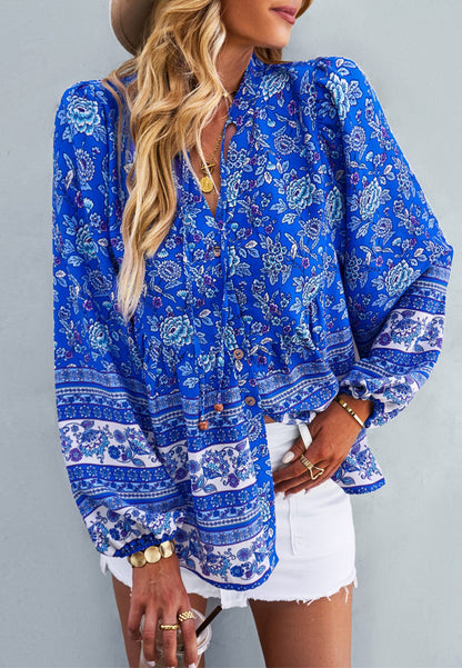 Blusa con botones y estampado bohemio floral 
