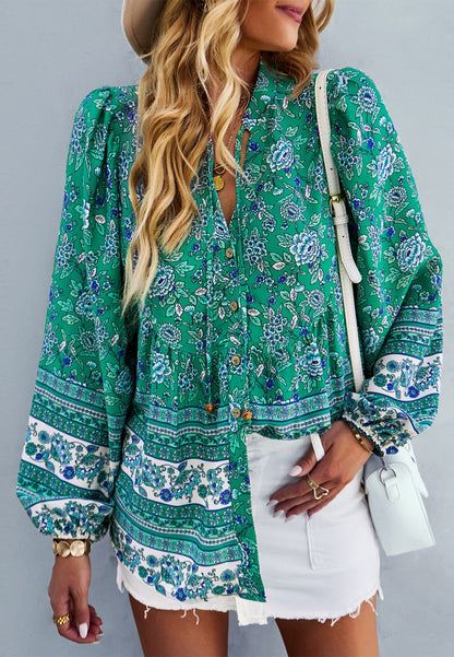 Blusa con botones y estampado bohemio floral 
