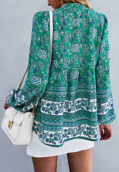 Blusa con botones y estampado bohemio floral 