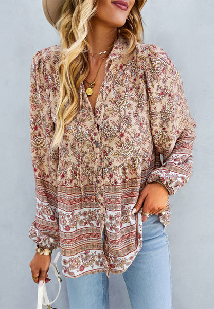 Blusa con botones y estampado bohemio floral 