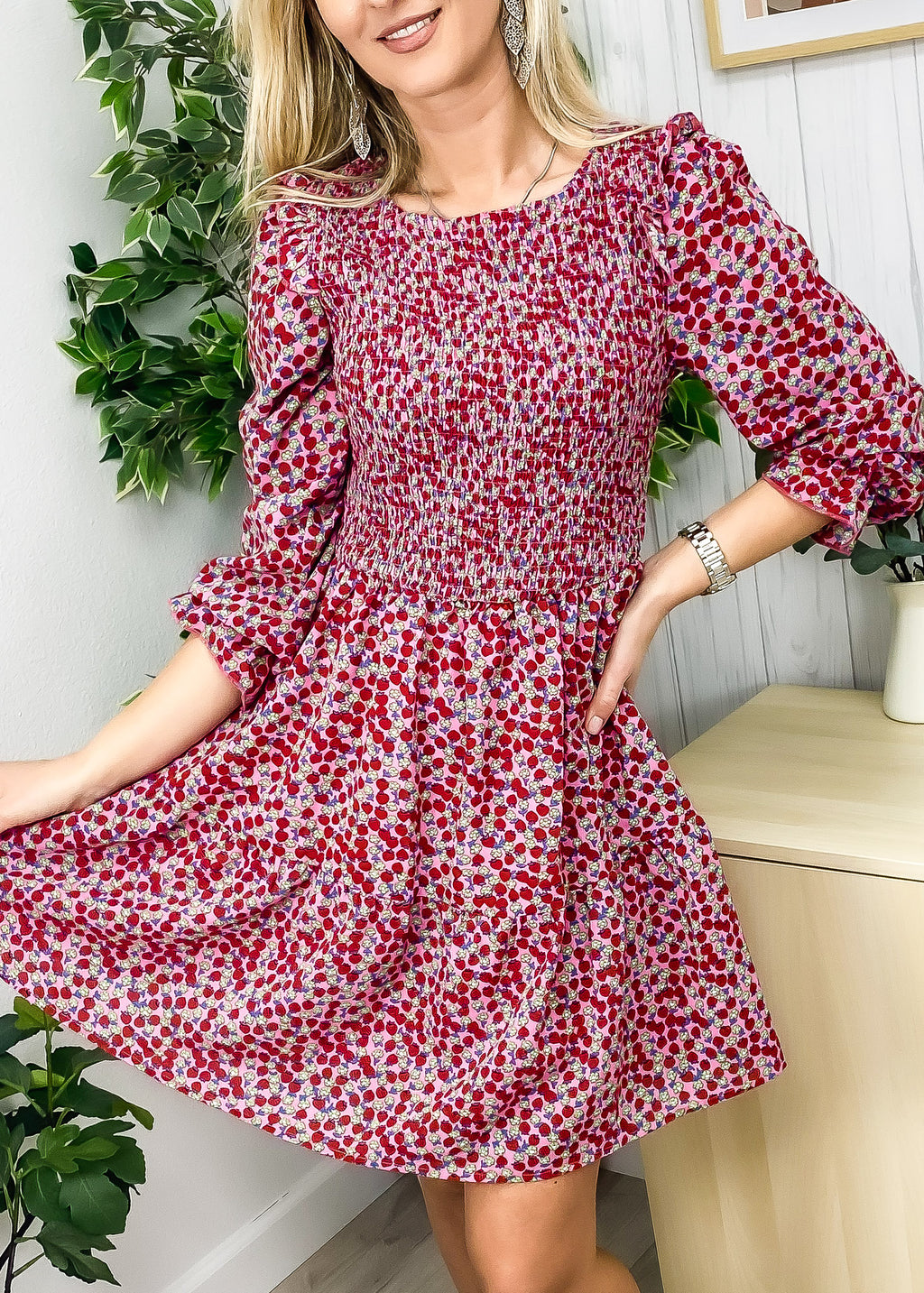 Vestido floral de manga larga con frunces en el pecho 