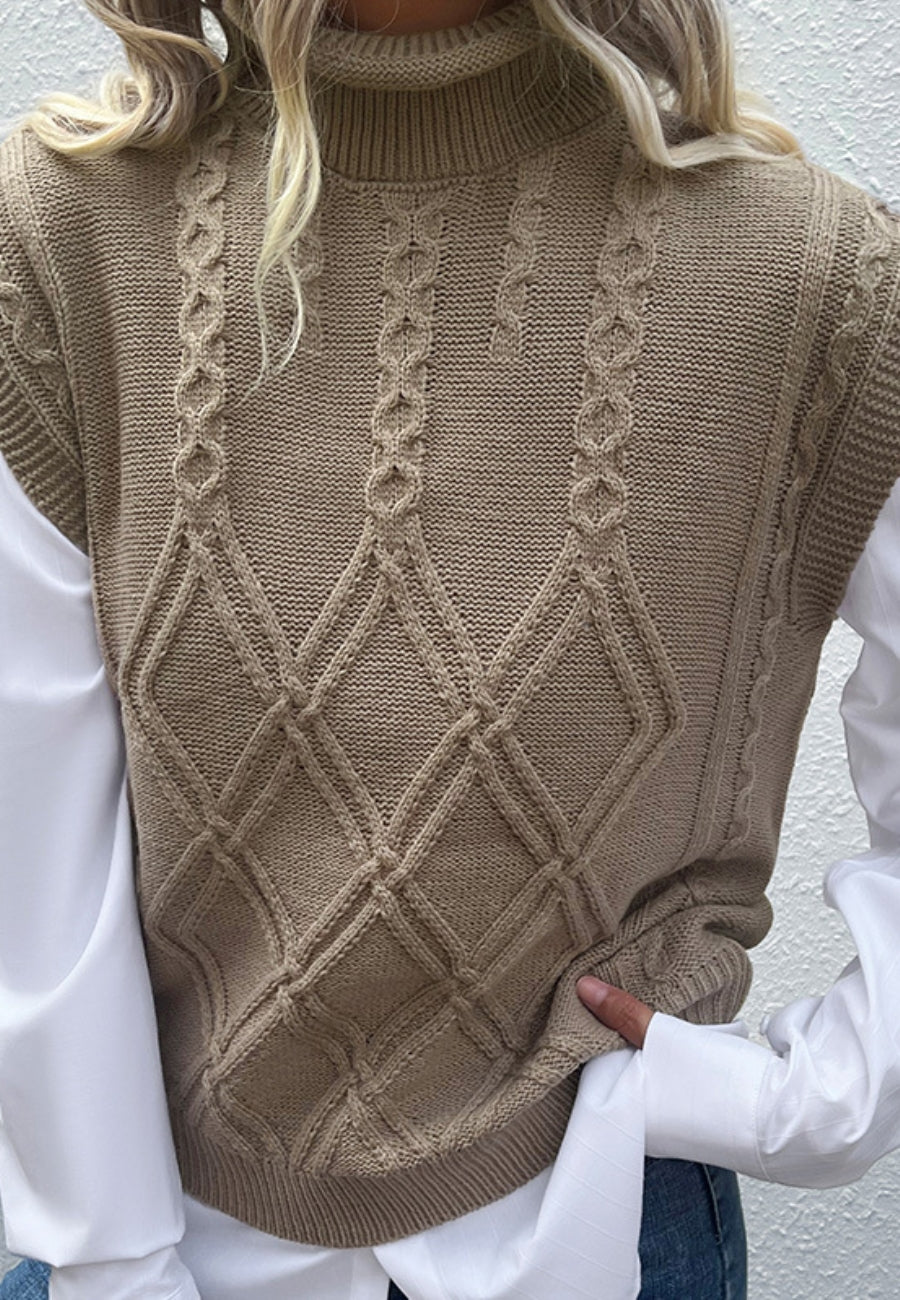 Chaleco tipo suéter de punto trenzado con cuello alto