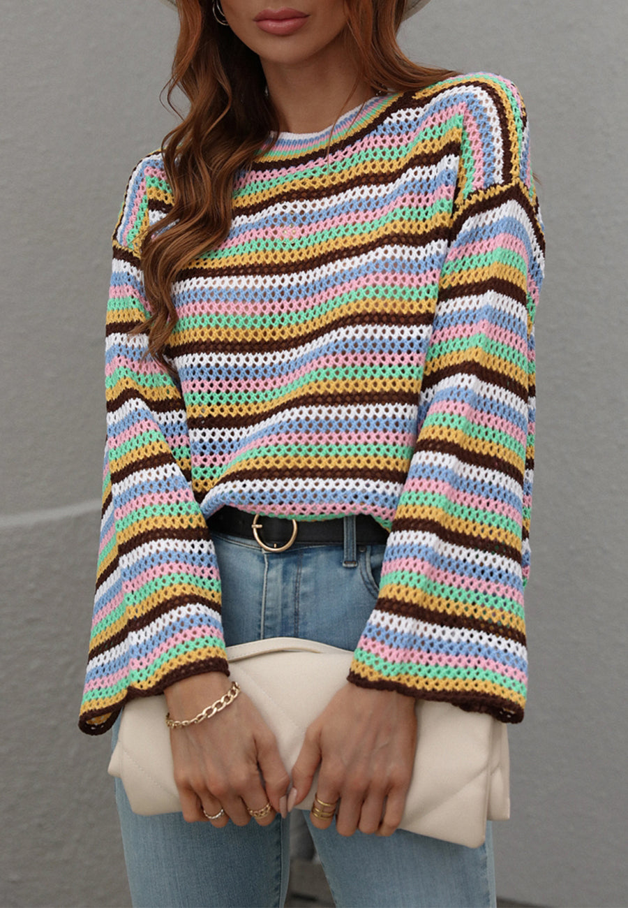 Suéter tejido a crochet con rayas de colores 