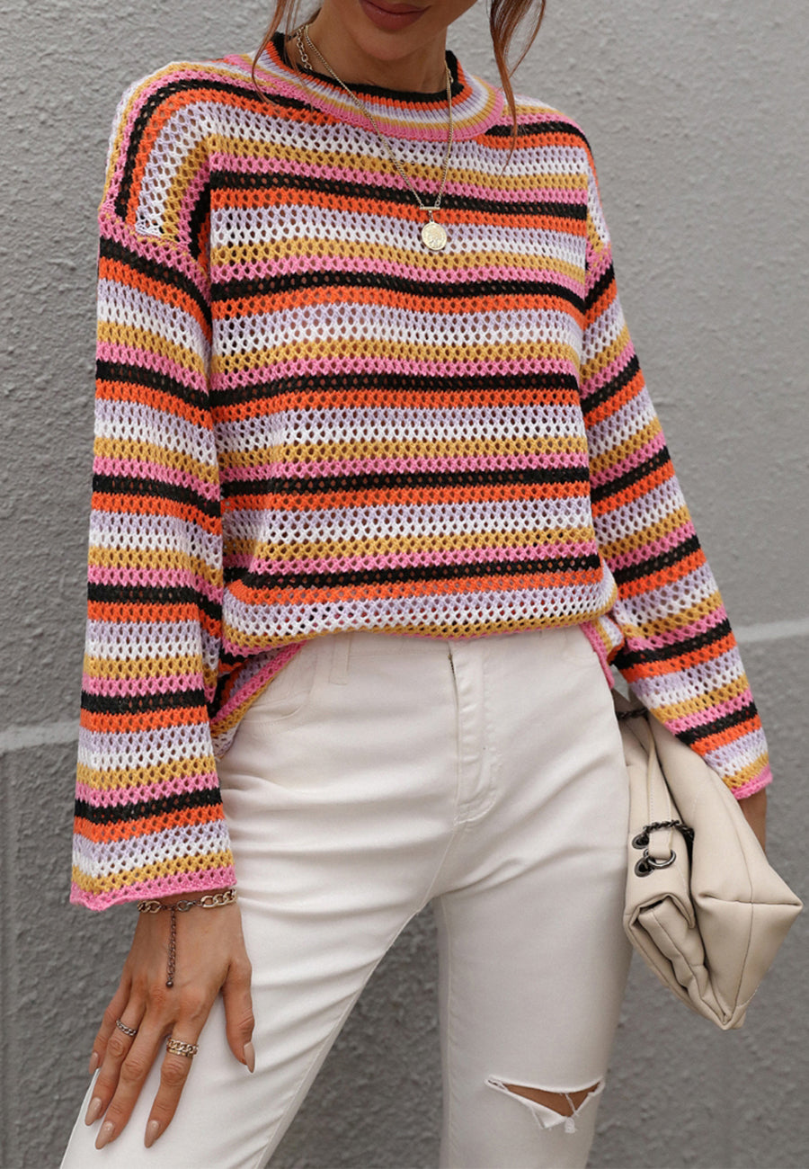 Suéter tejido a crochet con rayas de colores 