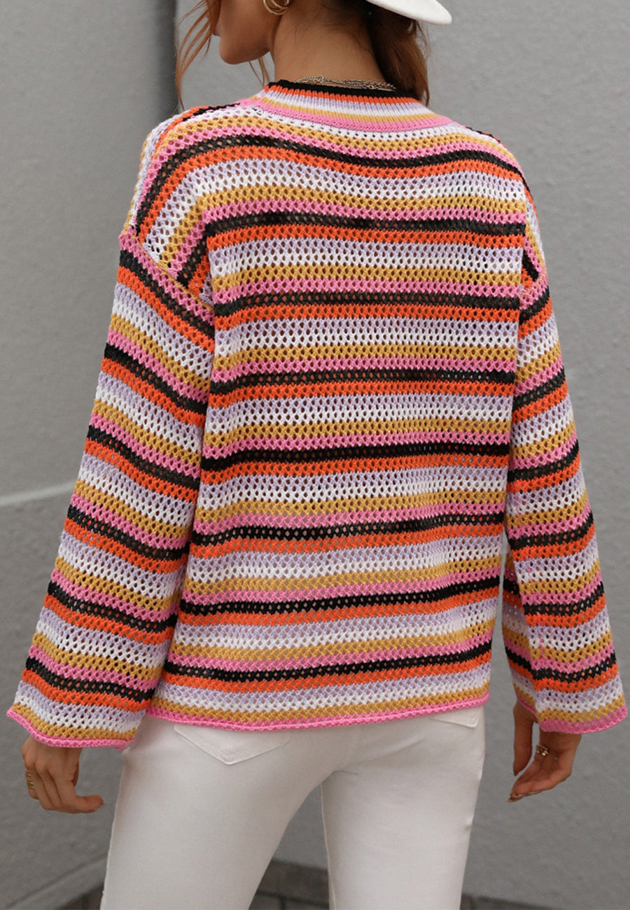 Suéter tejido a crochet con rayas de colores 