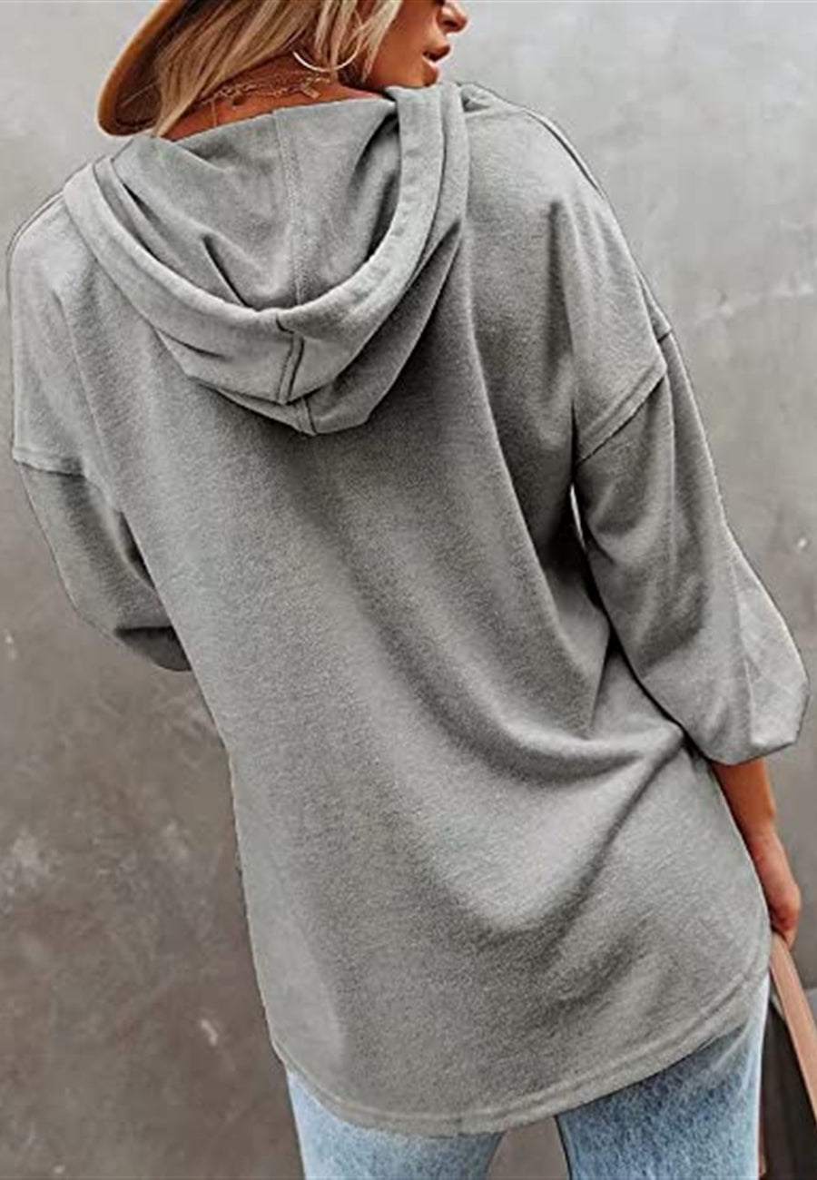 Sudadera con capucha y detalle de botones