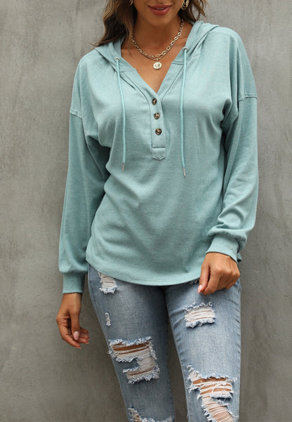 Sudadera con capucha y detalle de botones