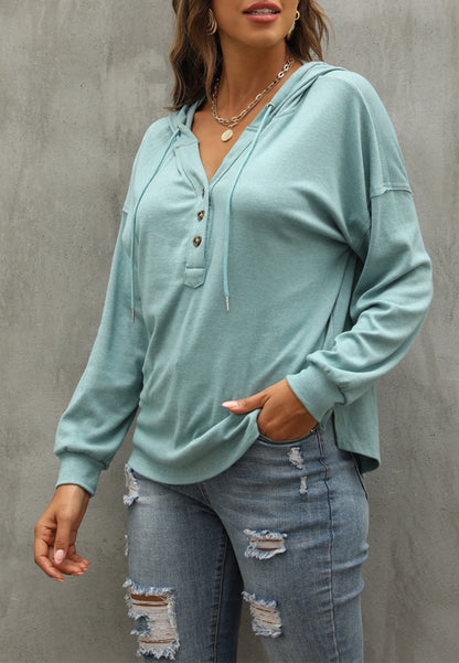 Sudadera con capucha y detalle de botones