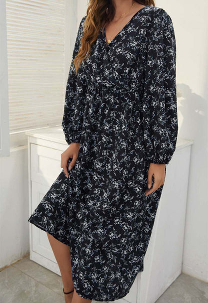 Vestido midi floral con escote cruzado