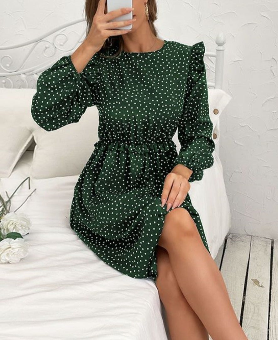 Vestido con botones en la espalda y lunares 