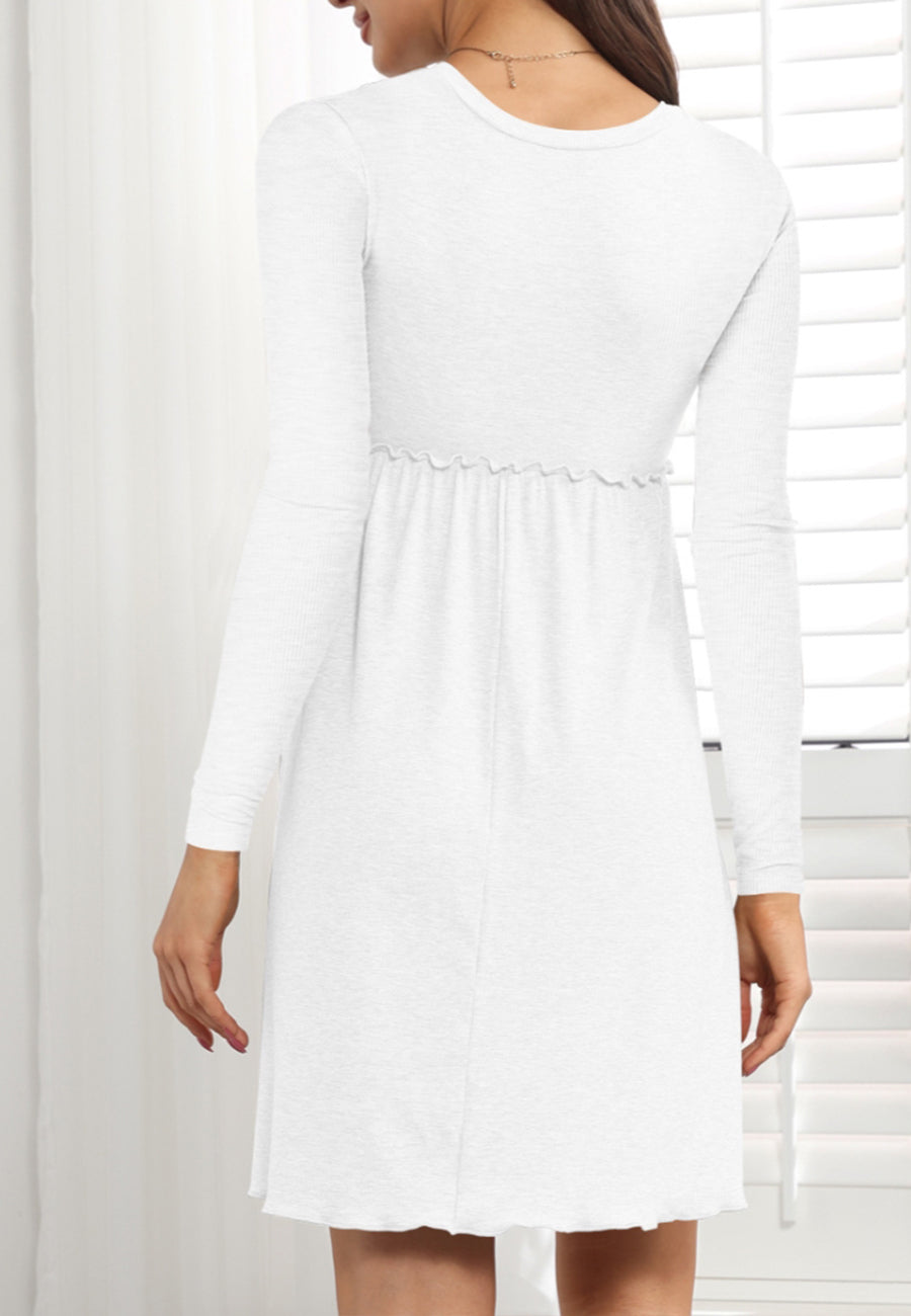 Vestido estilo imperio con ribete de lechuga 