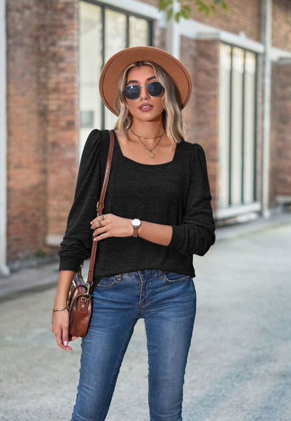 Suéter ligero con cuello cuadrado y globo 