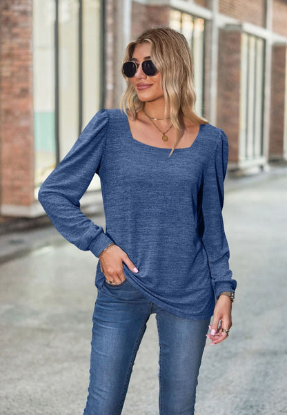 Suéter ligero con cuello cuadrado y globo 