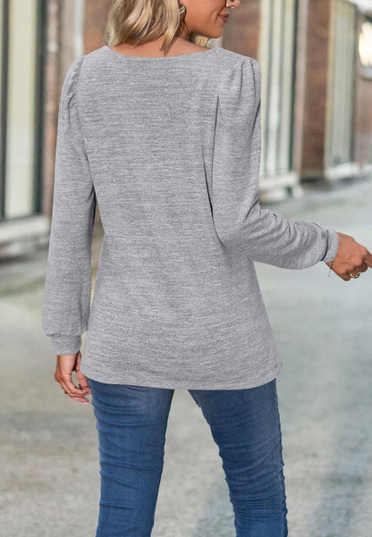 Suéter ligero con cuello cuadrado y globo 