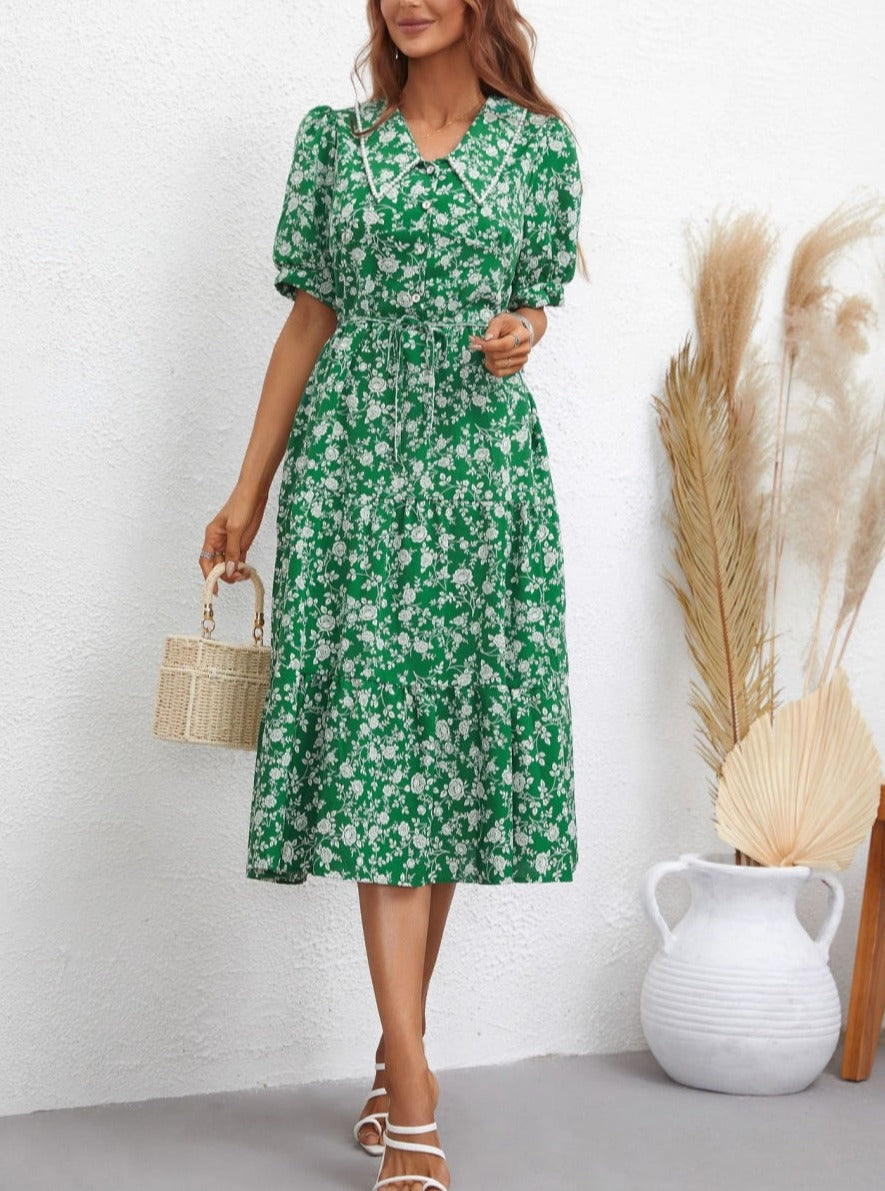Vestido con cuello y mangas abullonadas con estampado floral
