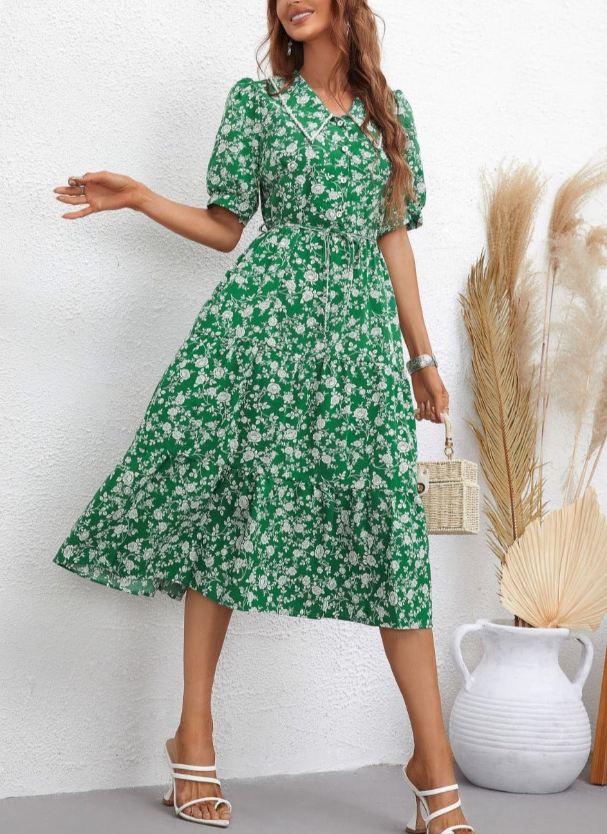 Vestido con cuello y mangas abullonadas con estampado floral