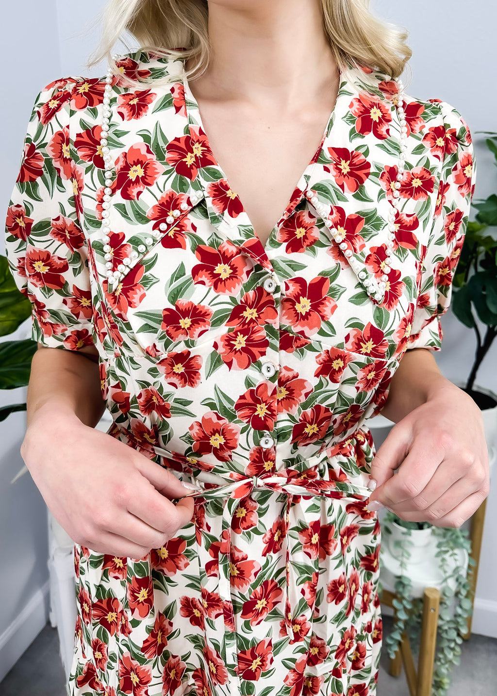 Romantic Floral Print Collared Dress