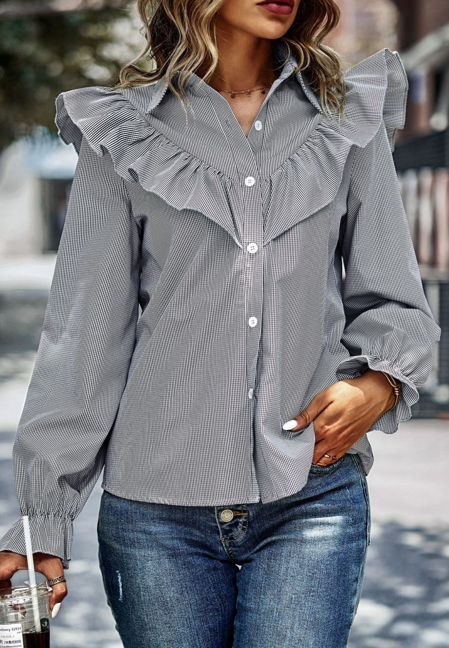 Blusa con estampado minimalista y volantes en la parte delantera 