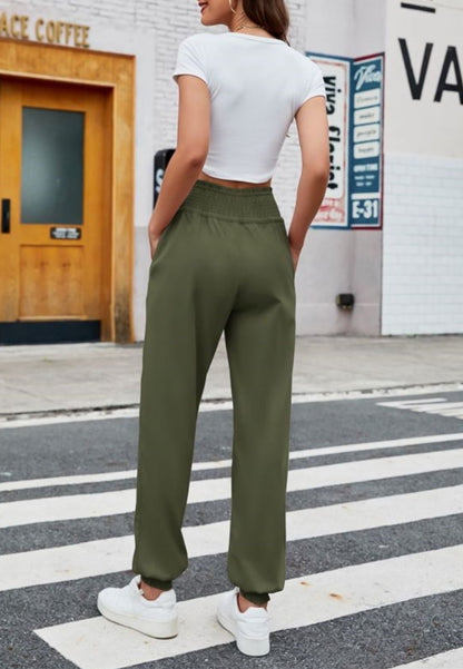 Pantalones deportivos con cintura fruncida