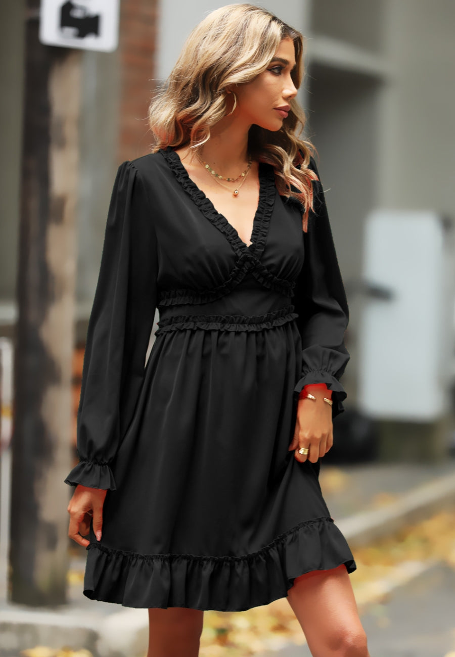 Vestido de encaje con escote en V y volantes 