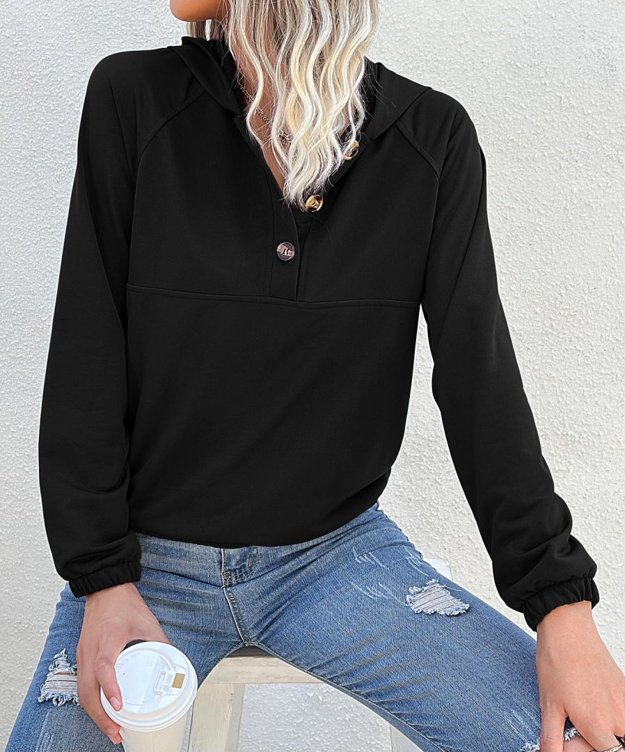 Sudadera con capucha y medio botón 