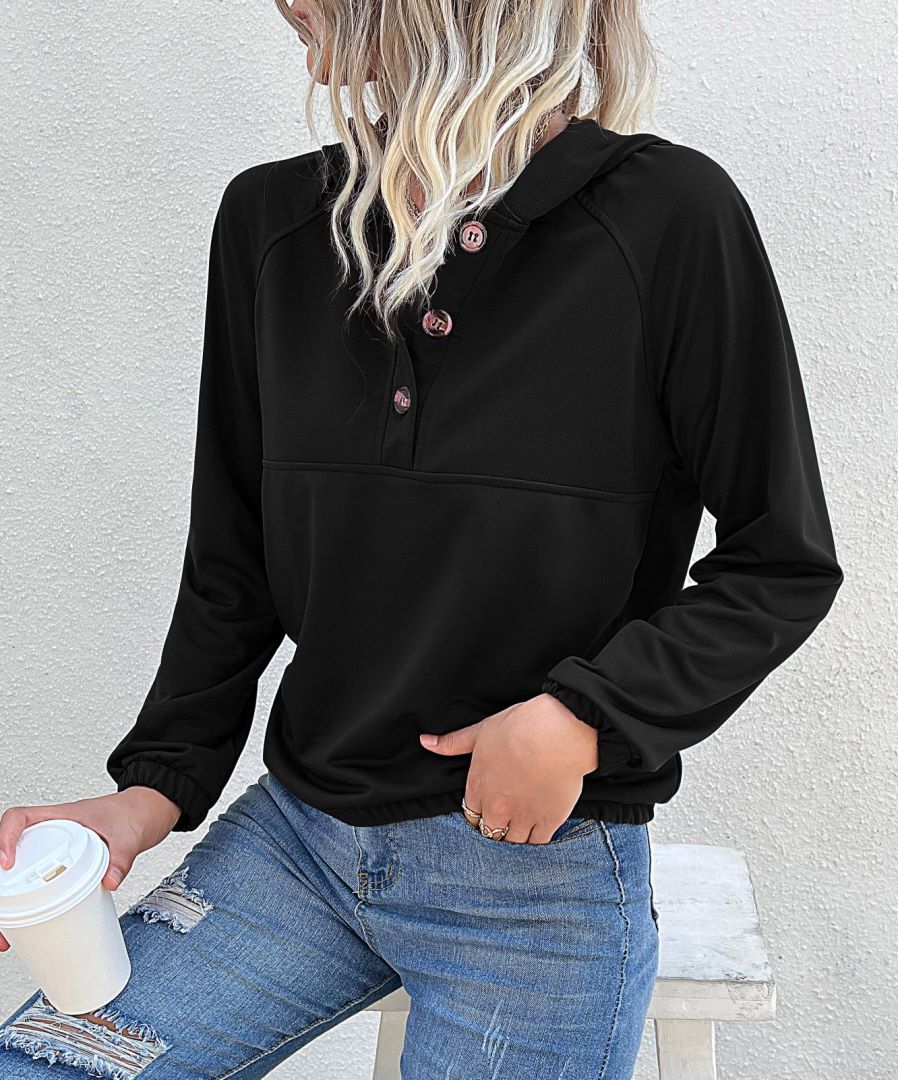 Sudadera con capucha y medio botón 