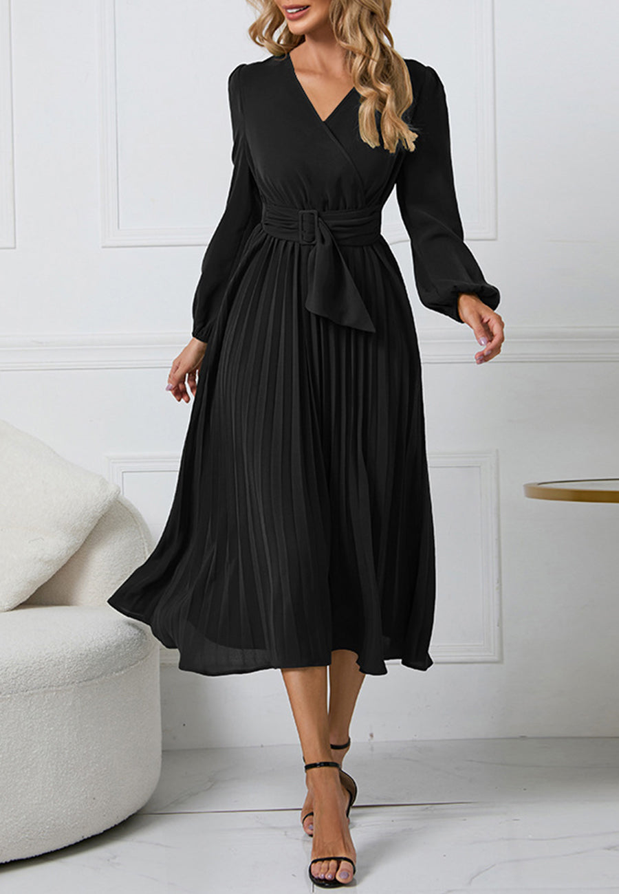Vestido con cinturón y escote cruzado