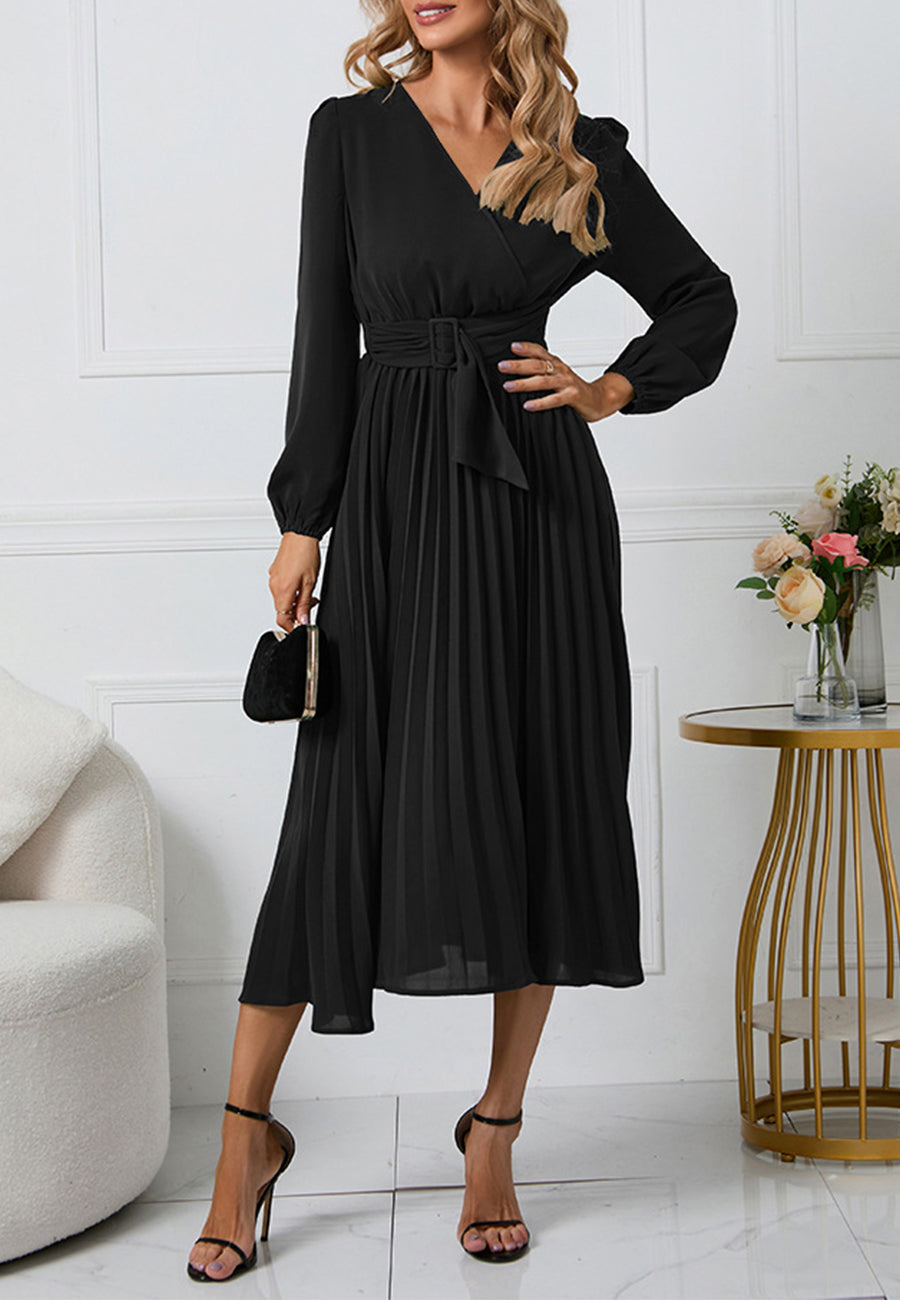 Vestido con cinturón y escote cruzado