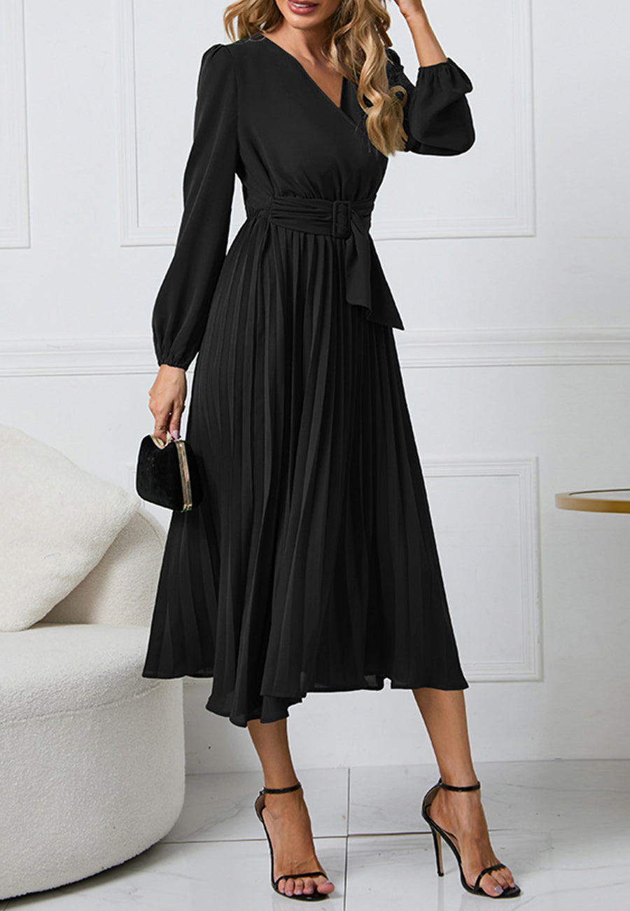 Vestido con cinturón y escote cruzado