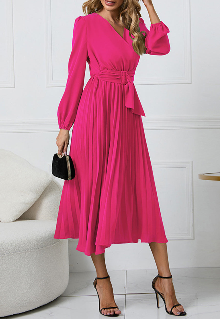 Vestido con cinturón y escote cruzado