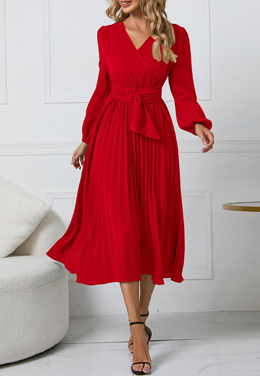 Vestido con cinturón y escote cruzado