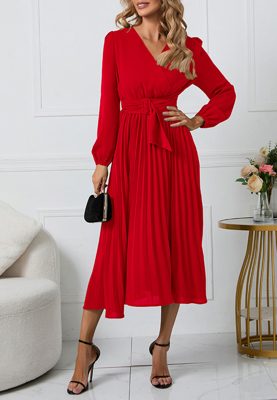 Vestido con cinturón y escote cruzado