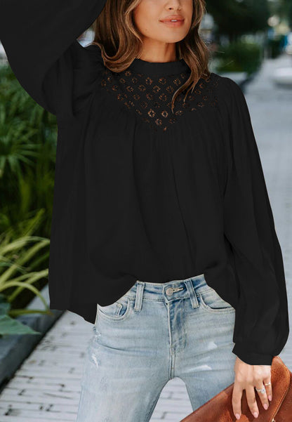Blusa con mangas de obispo y detalle de encaje 