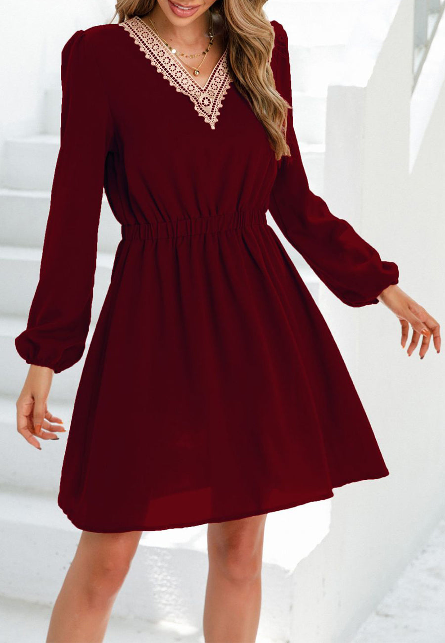 Vestido con escote en V y ribete de crochet