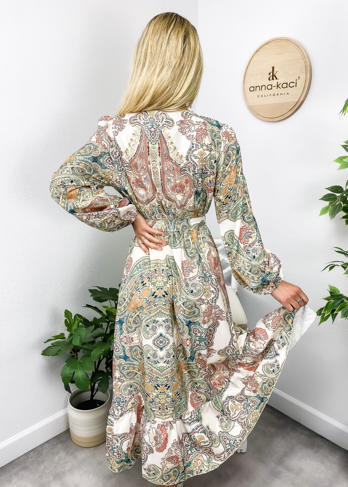 Vestido cruzado con estampado de cachemira multicolor