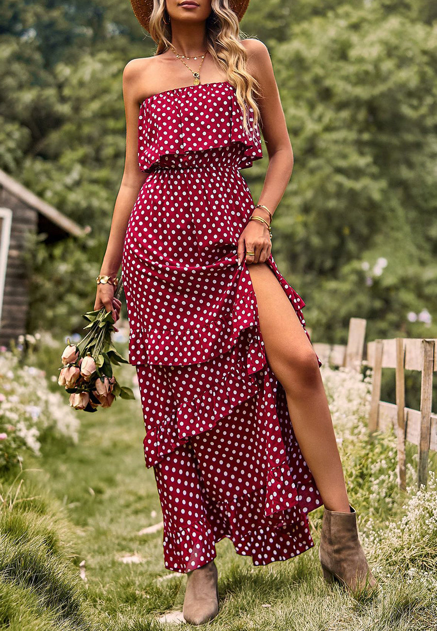 Vestido largo con volantes y lunares