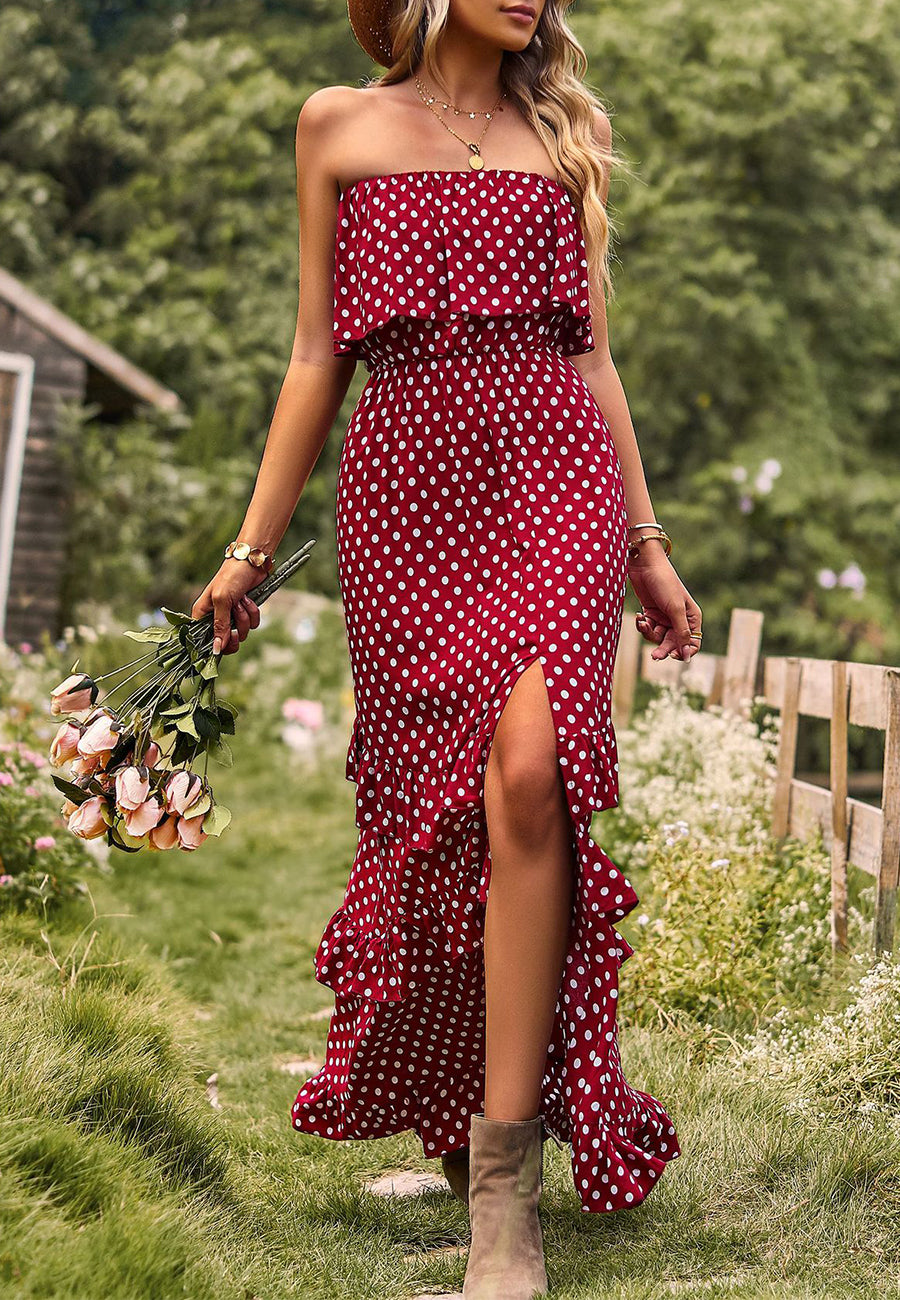 Vestido largo con volantes y lunares