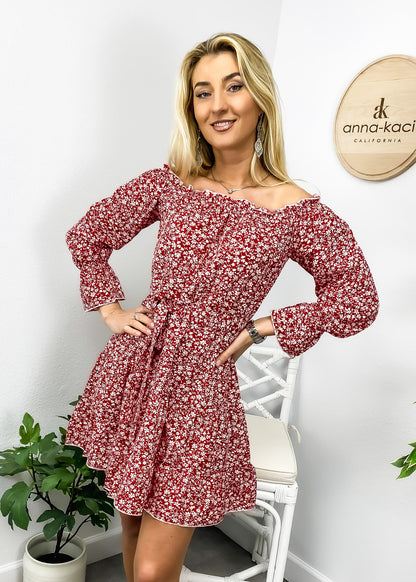Vestido con hombros descubiertos y estampado floral ditsy