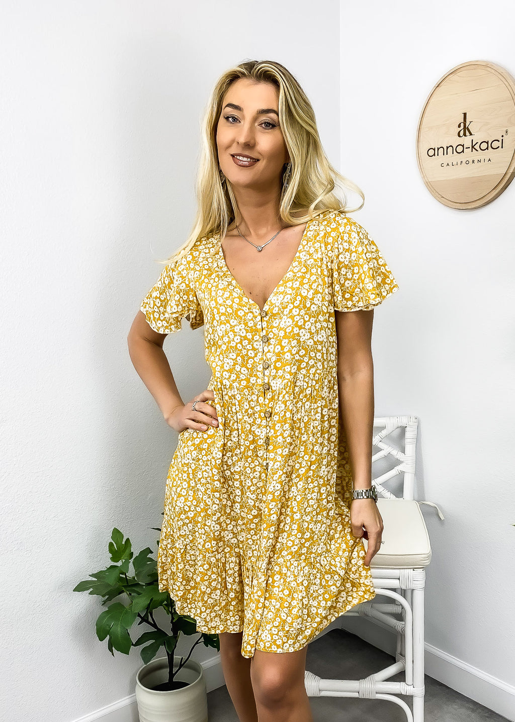 Vestido con mangas abullonadas y estampado de flores ditsy