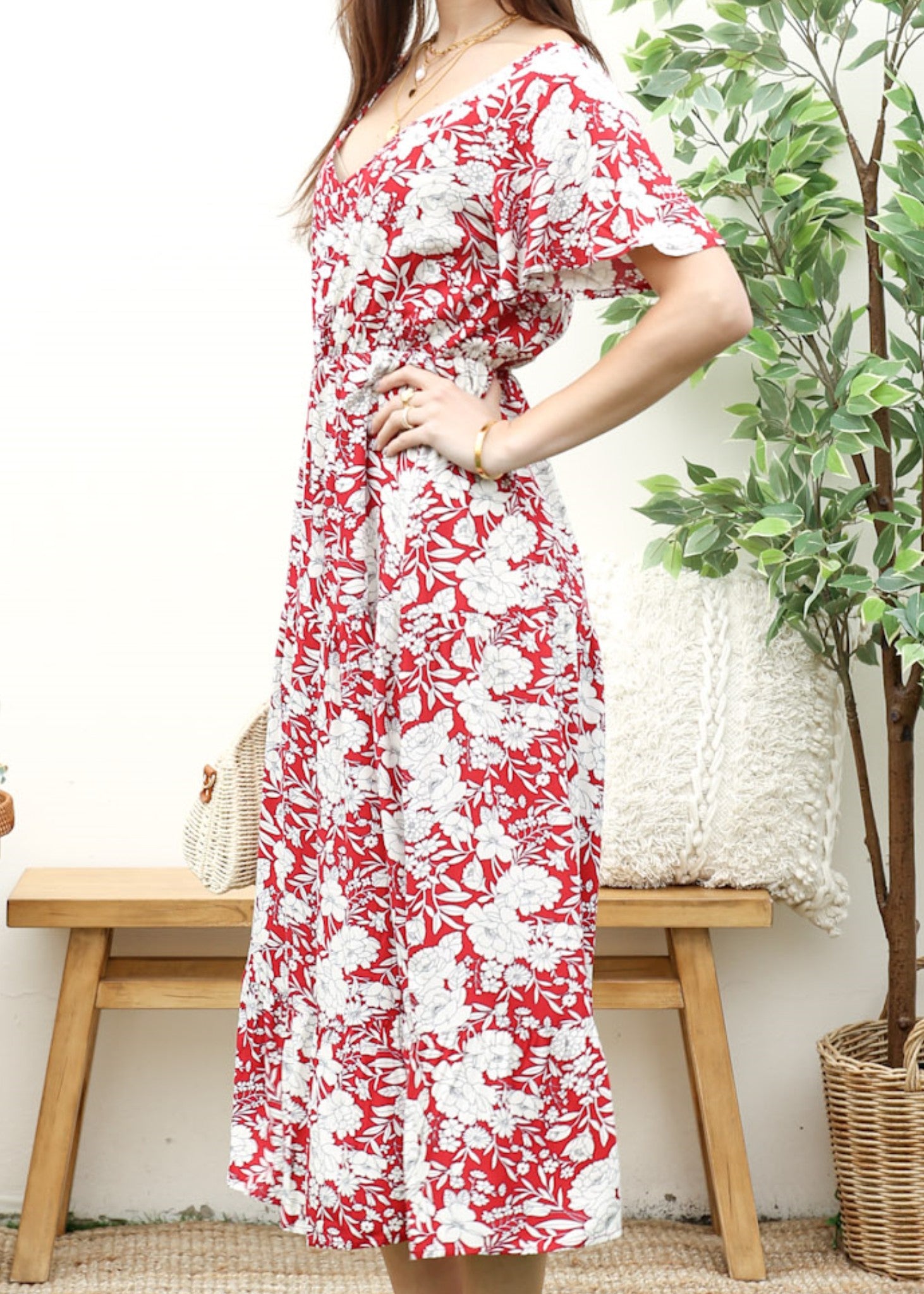 Vestido midi con escote en V y estampado floral 