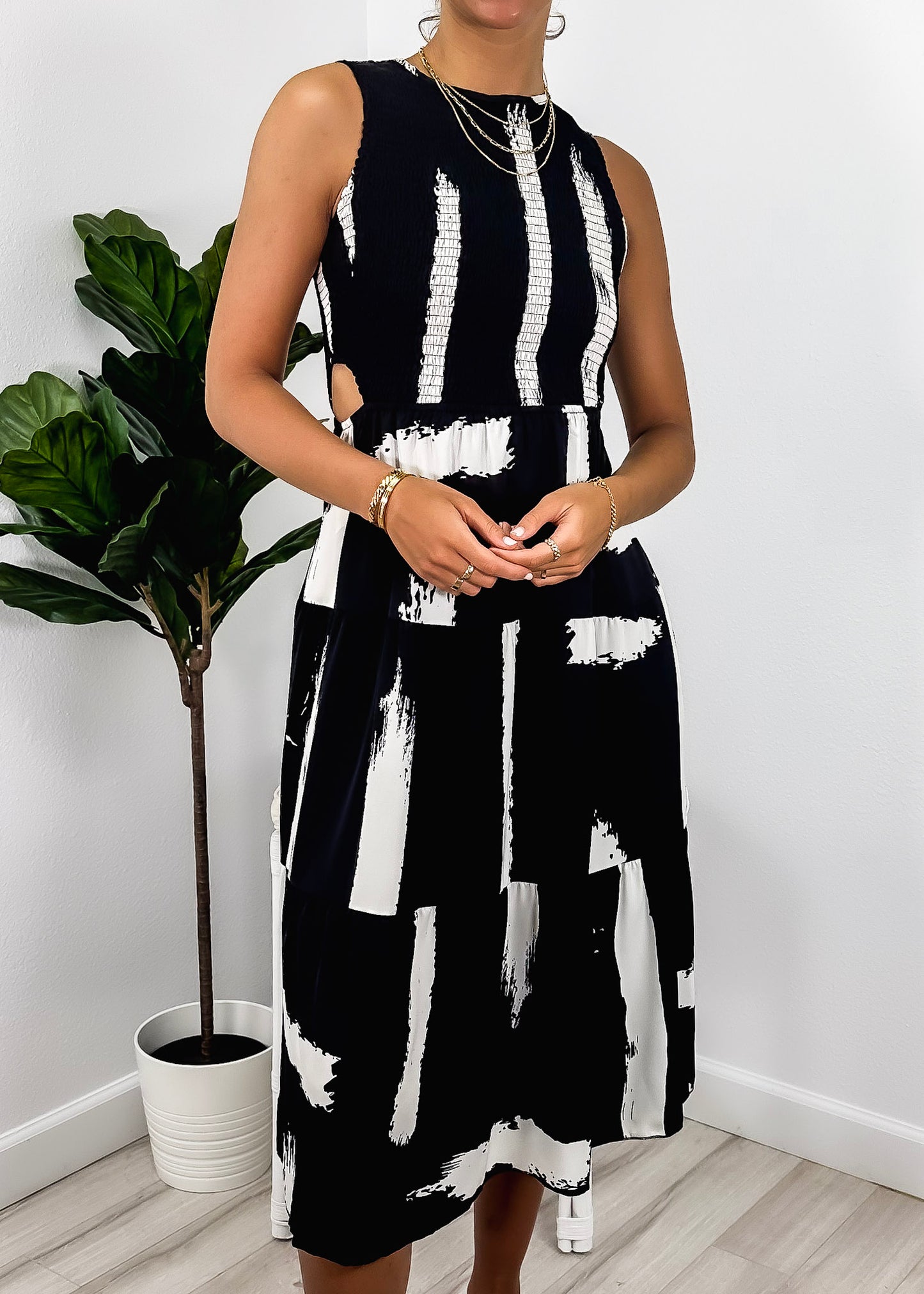 Abstract Print Sleeveless Round Neck Side Cutout Dress