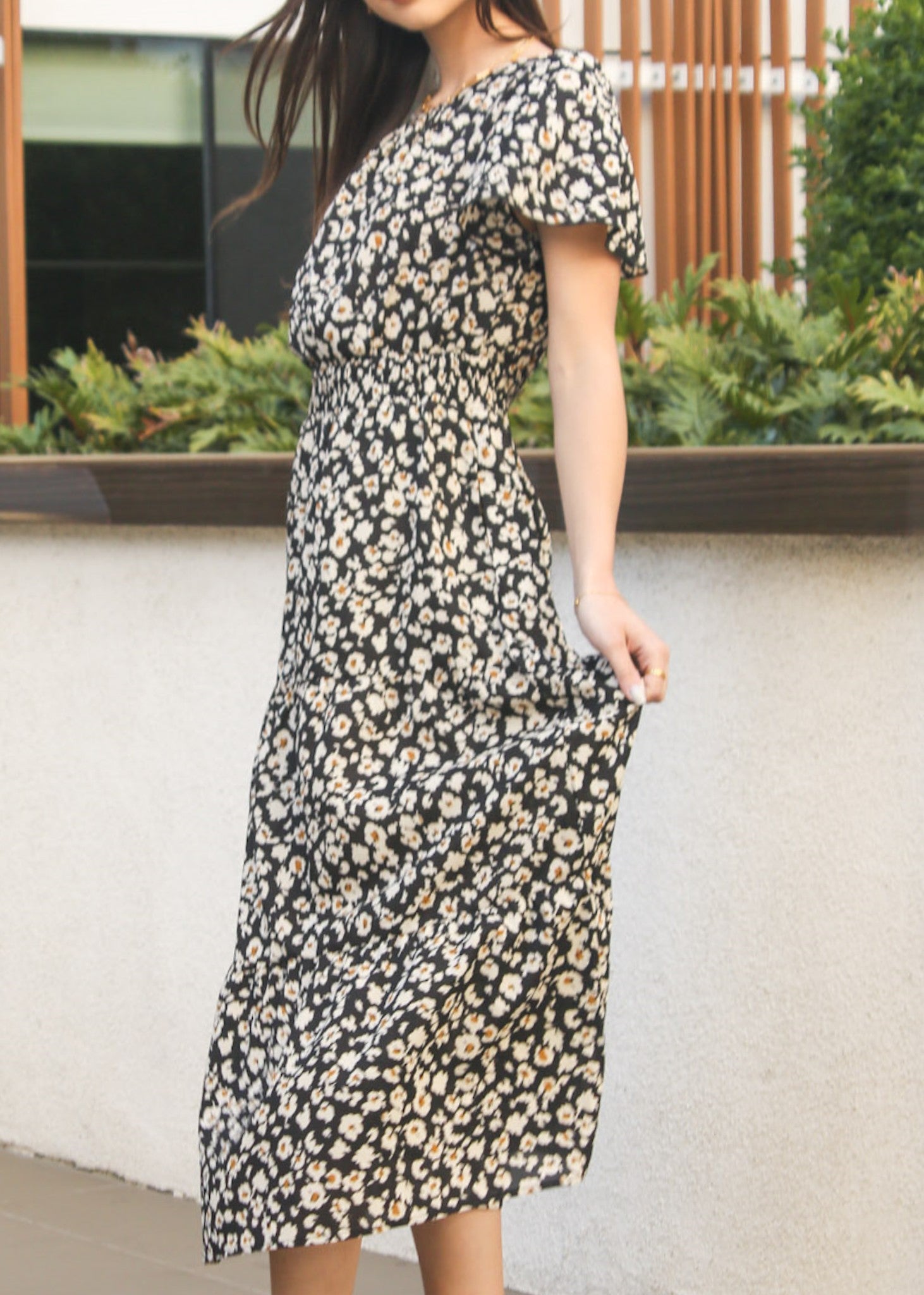 Vestido con cintura fruncida y mangas abullonadas 