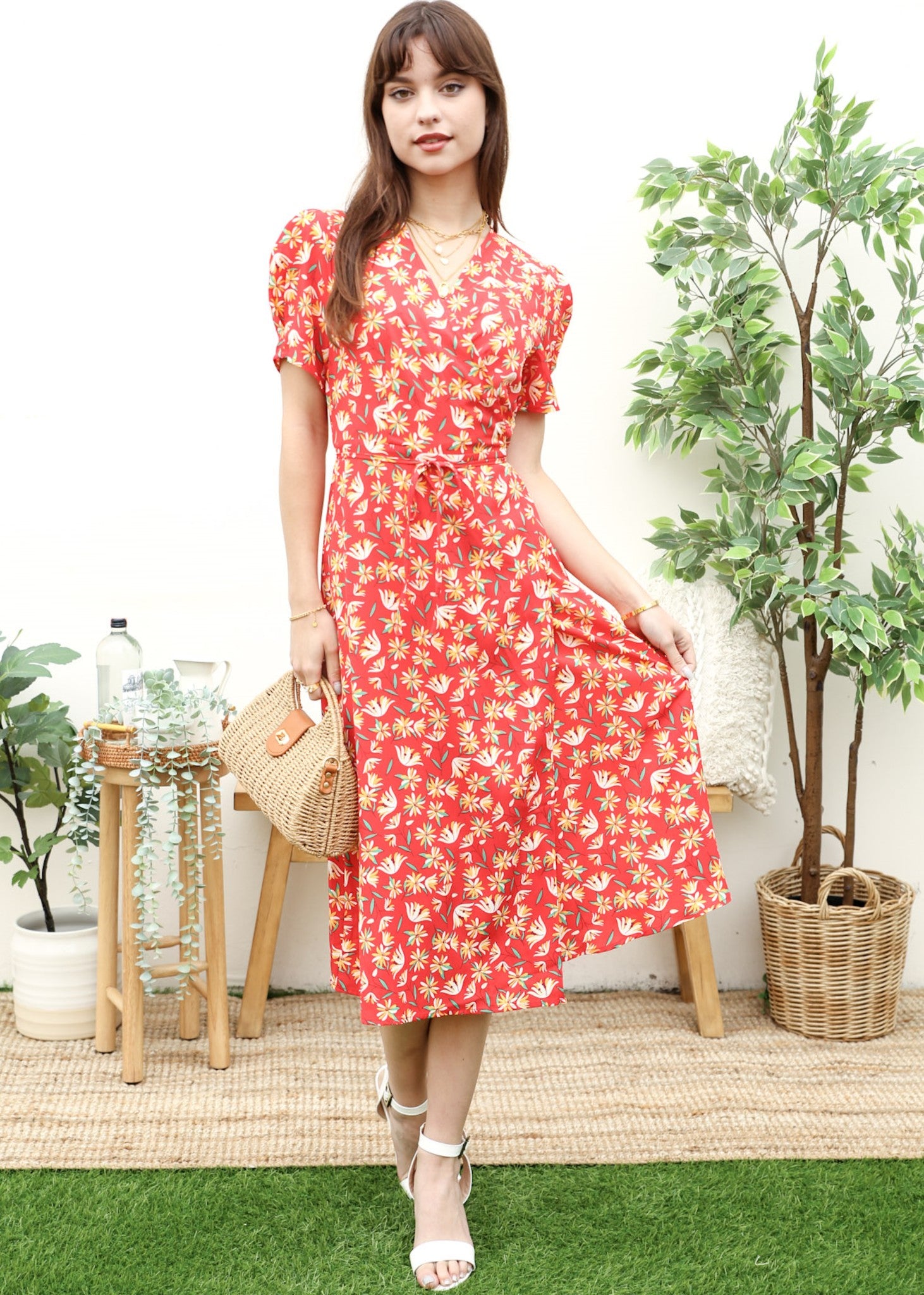 Vestido cruzado cruzado con estampado floral 