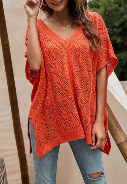 Top tipo poncho de crochet con detalle en la espalda