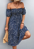 Vestido floral con hombros descubiertos y mangas abullonadas