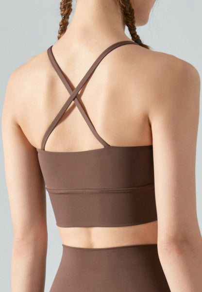 Top de cuello halter de color sólido