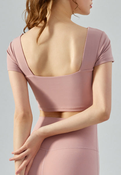 Camiseta corta de descanso con escote en forma de corazón