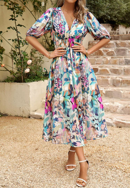 Vestido abullonado estampado con escote pronunciado